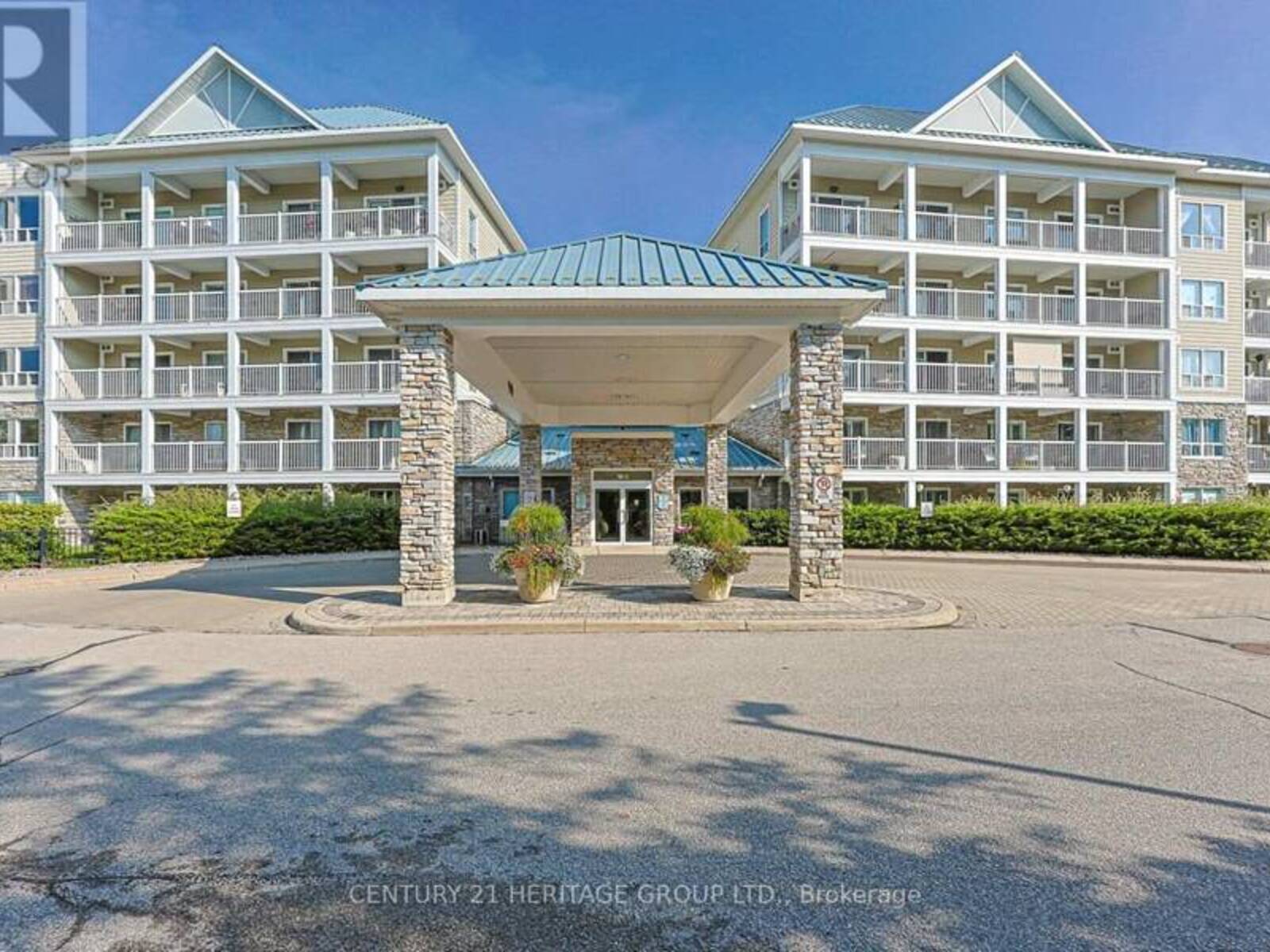 211 - 900 BOGART MILL TRAIL, Newmarket, Ontario L3Y 8V5
