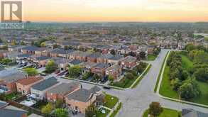 30 SCHOONER DRIVE | Brampton Ontario | Slide Image Three