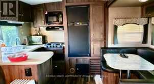 112 - 285 CRYDERNAMS SIDE ROAD | Georgina Ontario | Slide Image Six