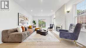26 LANDMARK COURT | Markham Ontario | Slide Image Ten