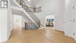 26 LANDMARK COURT | Markham Ontario | Slide Image Four