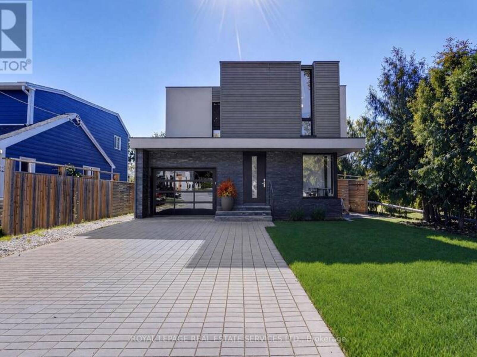 38 STEWART STREET, Oakville, Ontario L6K 1X5