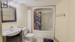 303 HICKORY CIRCLE | Oakville Ontario | Slide Image Thirty