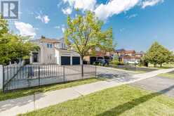 955 BRISTOL ROAD W | Mississauga Ontario | Slide Image Five