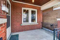 30 BARONS AVENUE N | Hamilton Ontario | Slide Image Five