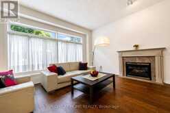 27 THOROUGHBRED BOULEVARD | Hamilton Ontario | Slide Image Nineteen