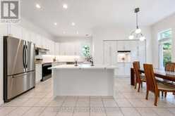 27 THOROUGHBRED BOULEVARD | Hamilton Ontario | Slide Image Nine