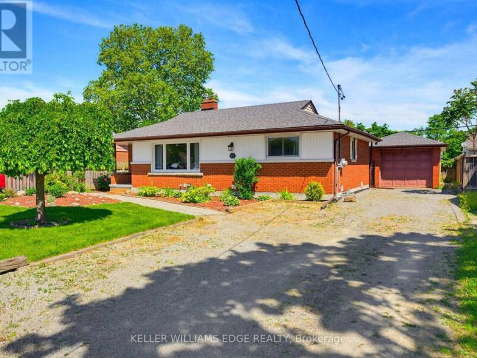 17 BROADMORE AVENUE, St. Catharines, Ontario L2M 6A4