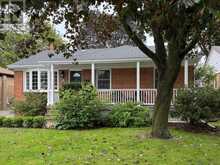 432 PALISER CRESCENT N | Richmond Hill Ontario | Slide Image Three