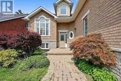 102 CUMMING DRIVE | Barrie Ontario | Slide Image Sixteen
