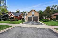 102 CUMMING DRIVE | Barrie Ontario | Slide Image Three