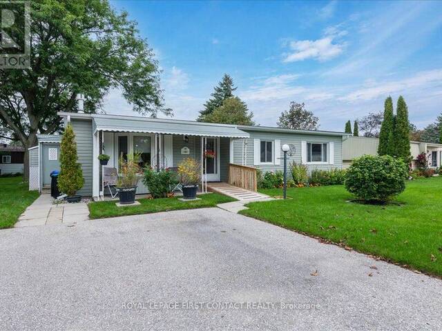 40 CORNER BROOK TRAIL Innisfil Ontario, L9S 1N6 - 2 Bedrooms Home For Sale