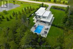 7737 WELLINGTON RD 34 | Puslinch Ontario | Slide Image Forty-three