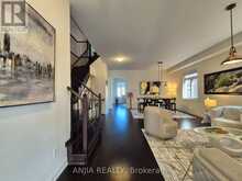 50 MEADOW VISTA CRESCENT | East Gwillimbury Ontario | Slide Image Nine
