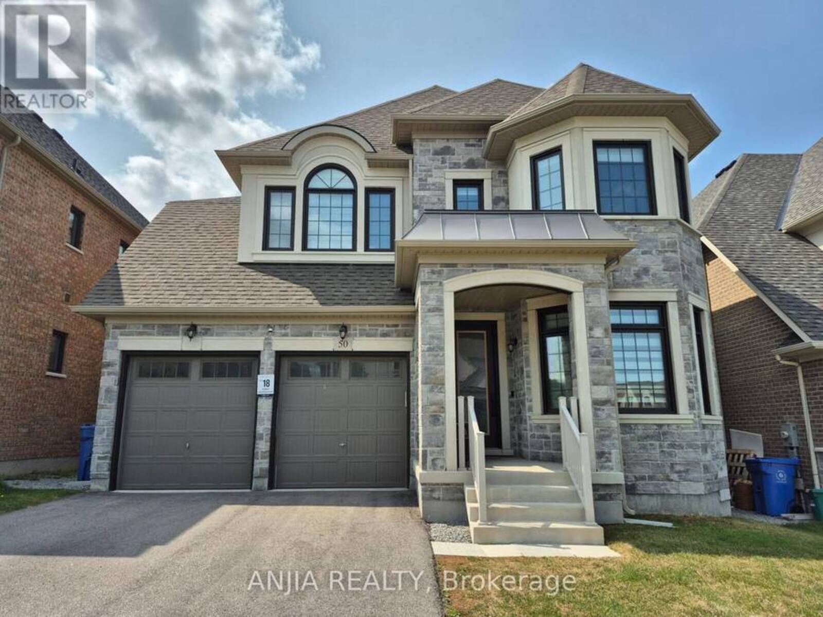 50 MEADOW VISTA CRESCENT, East Gwillimbury, Ontario L9N 0T4