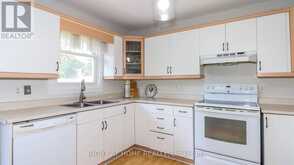 70 KINZIE LANE | Barrie Ontario | Slide Image Ten