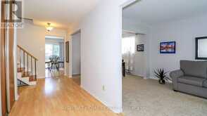 70 KINZIE LANE | Barrie Ontario | Slide Image Three