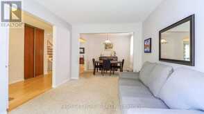 70 KINZIE LANE | Barrie Ontario | Slide Image Five