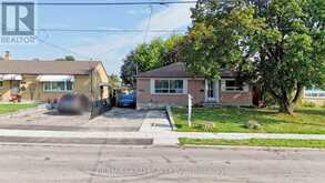 3352 ETUDE DRIVE | Mississauga Ontario | Slide Image Three