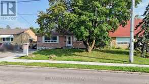 3352 ETUDE DRIVE | Mississauga Ontario | Slide Image Four