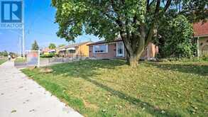 3352 ETUDE DRIVE | Mississauga Ontario | Slide Image Seven