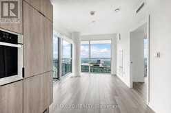 3708 - 39 ROEHAMPTON AVENUE | Toronto Ontario | Slide Image Nine