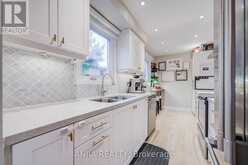 8 MARESFIELD DRIVE | Toronto Ontario | Slide Image Twelve
