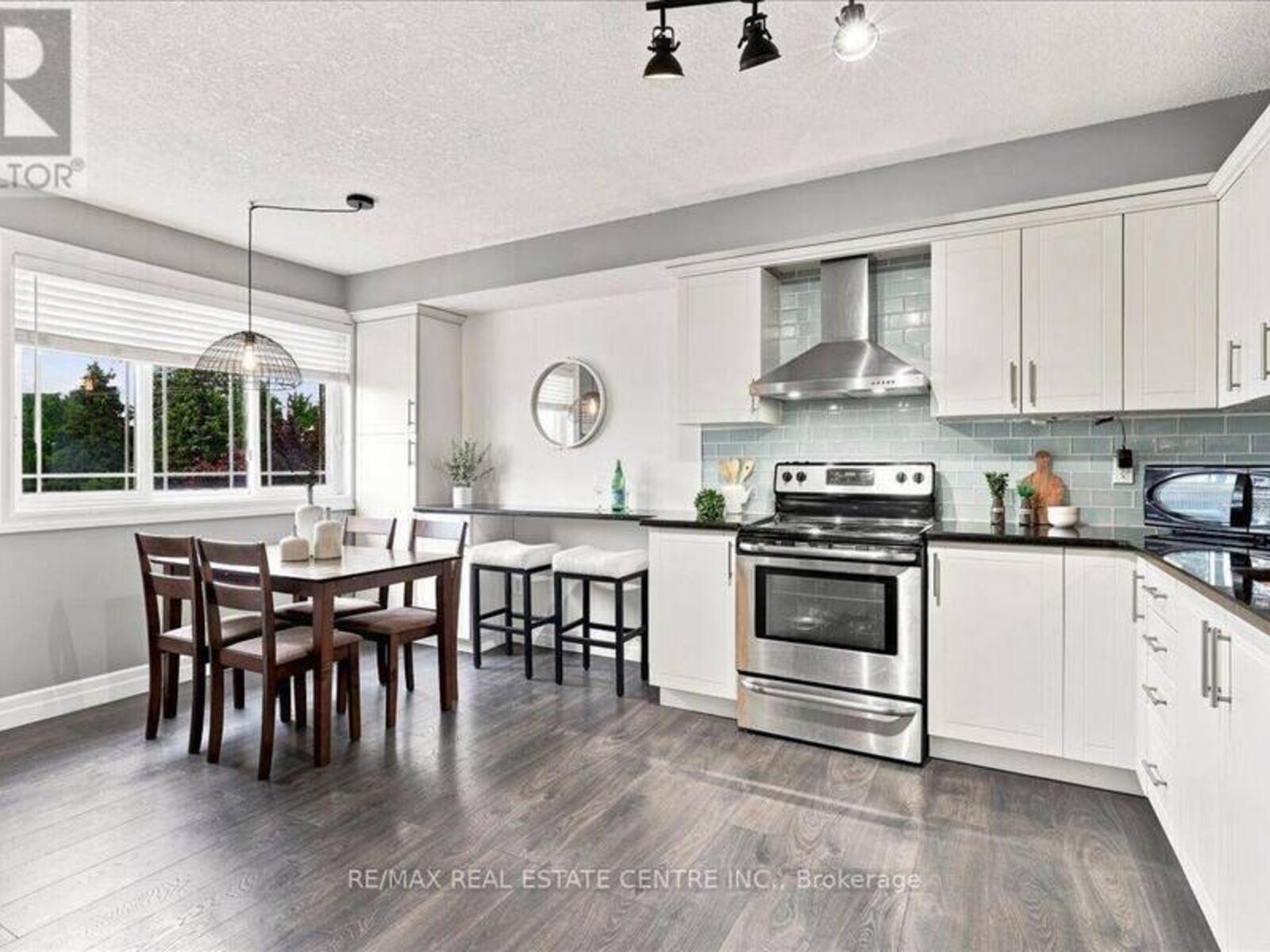 403 - 1522 KING STREET E, Kitchener, Ontario N2G 2P1