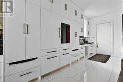 711 BEACH BOULEVARD | Hamilton Ontario | Slide Image Fifteen