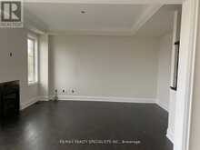 35 GERDEN DRIVE | Richmond Hill Ontario | Slide Image Seven