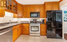 193 ELIZABETH STREET S | Brampton Ontario | Slide Image Six