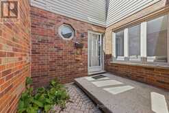 9 - 70 SUNNYSIDE DRIVE | London Ontario | Slide Image Three