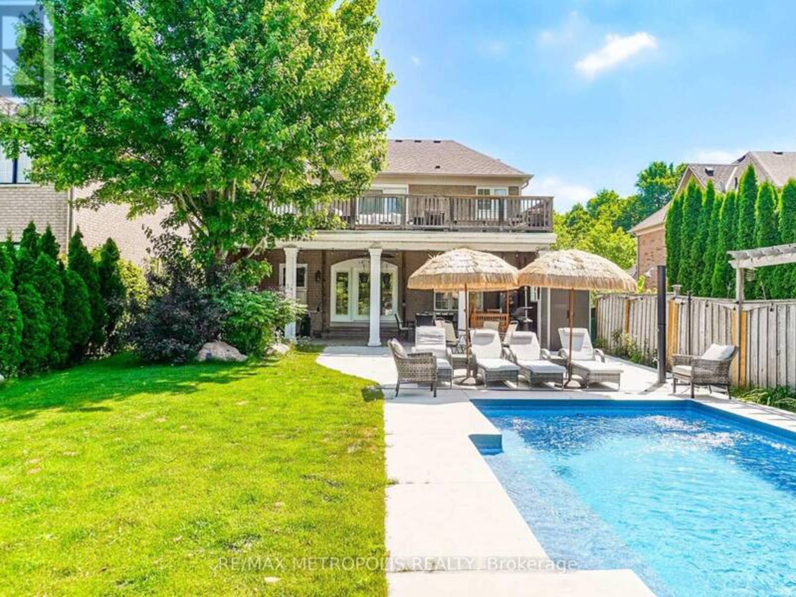 114 SELWYN ROAD, Richmond Hill, Ontario L4E 5E3
