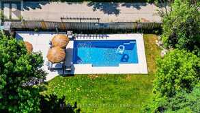 114 SELWYN ROAD | Richmond Hill Ontario | Slide Image Three