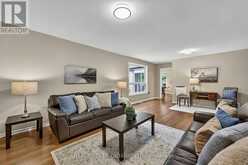 2 AMBERGLEN COURT | East Gwillimbury Ontario | Slide Image Ten