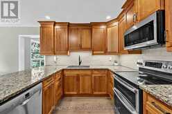 2 AMBERGLEN COURT | East Gwillimbury Ontario | Slide Image Thirteen