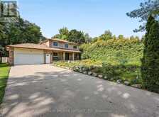 2 AMBERGLEN COURT | East Gwillimbury Ontario | Slide Image One
