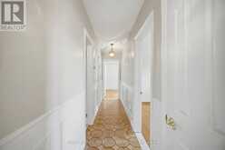 25 ISLAY COURT | Toronto Ontario | Slide Image Eighteen