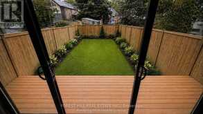 16 TWELFTH STREET | Toronto Ontario | Slide Image Nine