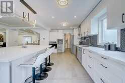 176 TIMPSON DRIVE | Aurora Ontario | Slide Image Seventeen