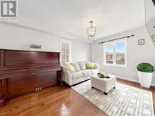 114 DUFFIN DRIVE | Whitchurch-Stouffville Ontario | Slide Image Three