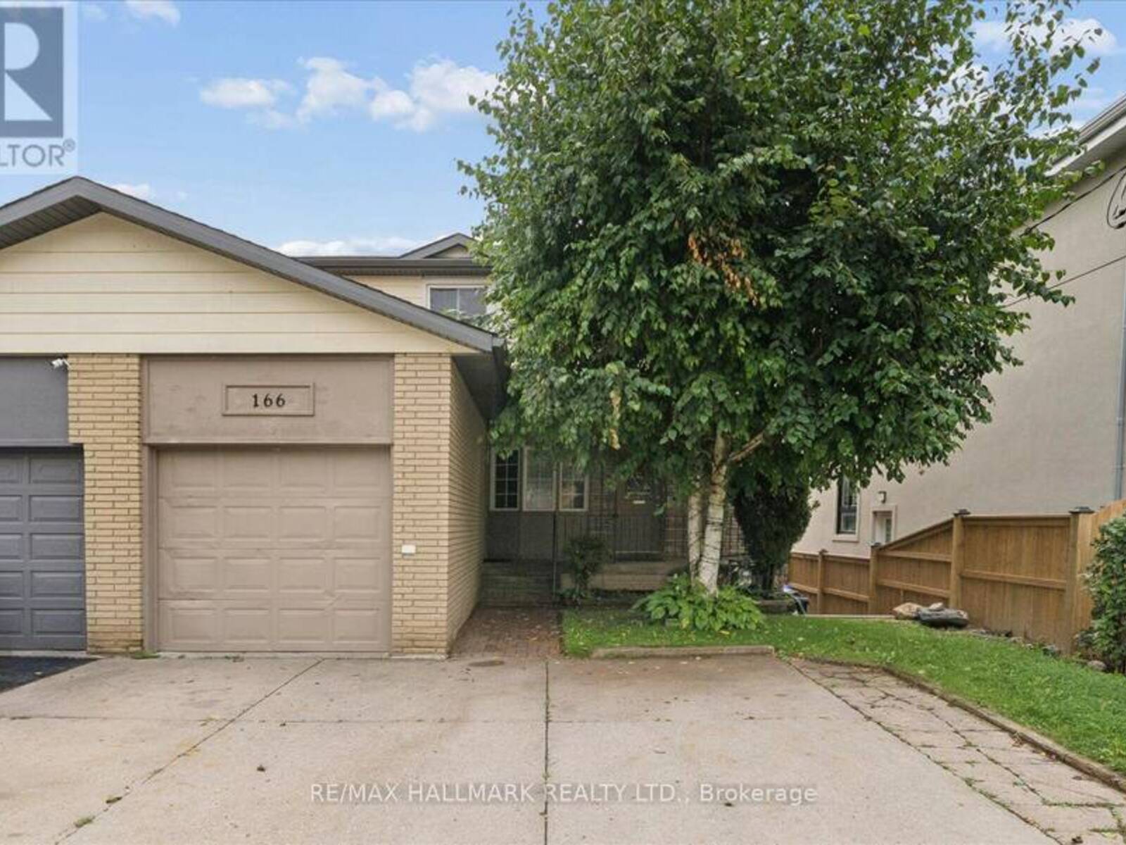 166 JAMES STREET, Bradford West Gwillimbury, Ontario L3Z 1J7