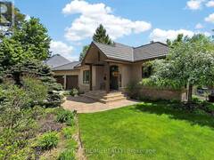 13 ALPINE WAY Oro-Medonte Ontario, L0L 2L0