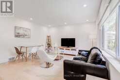 133 INGLEWOOD DRIVE | Oakville Ontario | Slide Image Eight