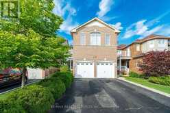 39 LEGEND LANE | Brampton Ontario | Slide Image Two