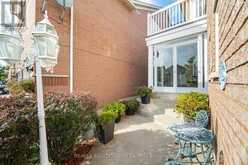 39 LEGEND LANE | Brampton Ontario | Slide Image Three