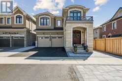 2989 HEARTWOOD LANE | Pickering Ontario | Slide Image Two