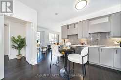622 28 UPTOWN DRIVE | Markham Ontario | Slide Image Three