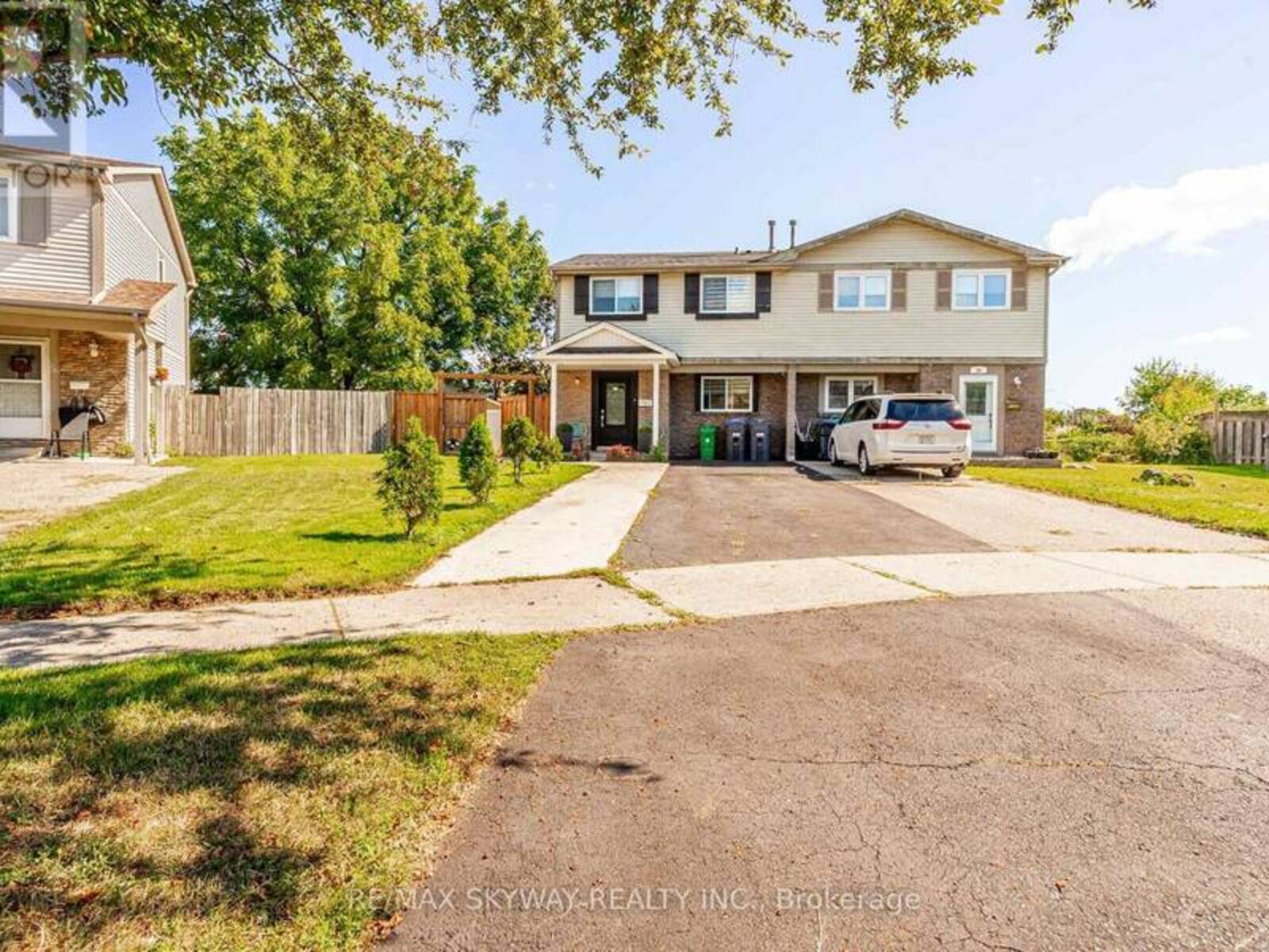 52 CHARTERS ROAD, Brampton, Ontario L6V 2S5