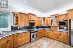 ANCASTER - 137 CLOVERLEAF DRIVE | Hamilton Ontario | Slide Image Nineteen